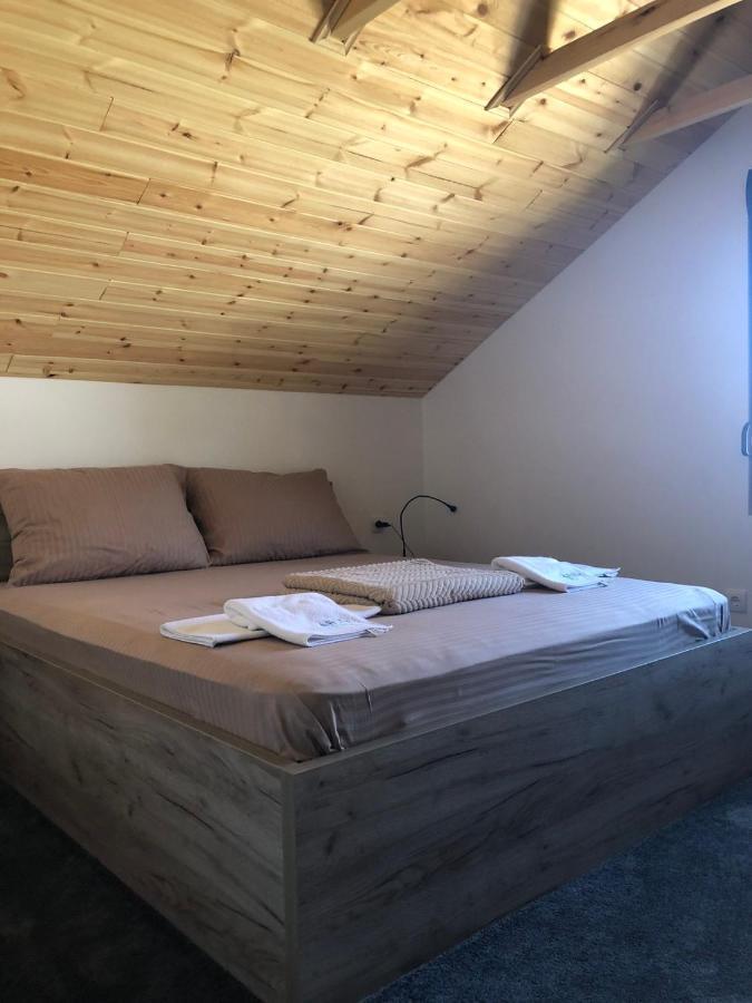 Aqualux Apartments Vrdnik Eksteriør billede